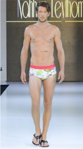 Look de Nahum Leyton
